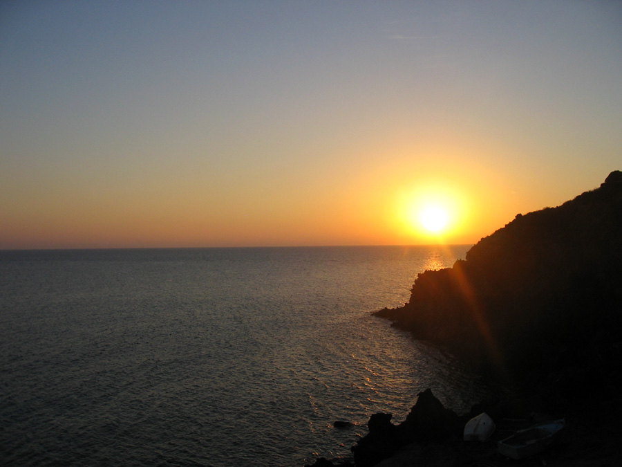 Il sole di Pantelleria. - Tramonti visti a Nika.