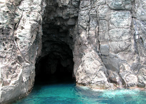Pantelleria, grotta di sciaccazza