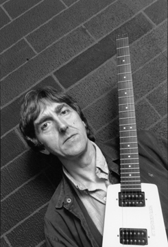  Guitar Heroes - Alan HOLDSWORTH 